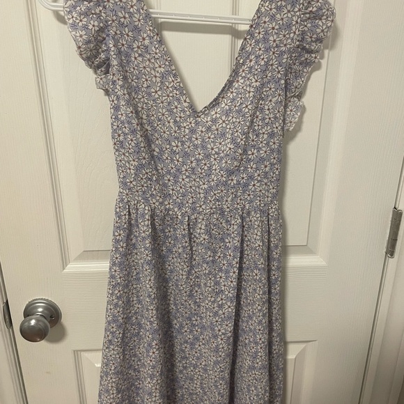 Light purple and white floral print - Picture 3 of 5